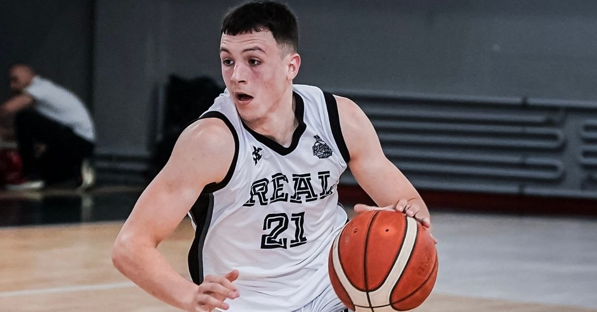 Defeat of the seniors against Astra for the end of the season