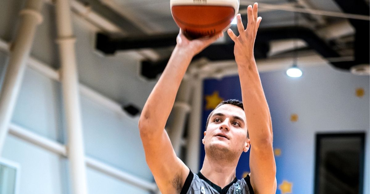 Cadets at +20 against Vizura before the derby of the season